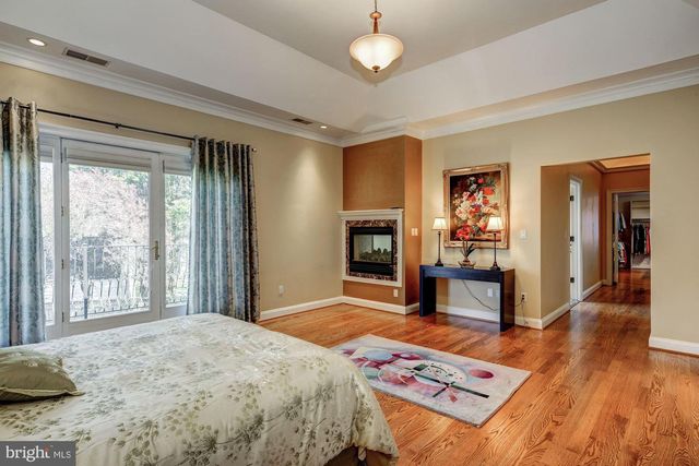 3809 JONES BRIDGE RD, Chevy Chase, MD 20815