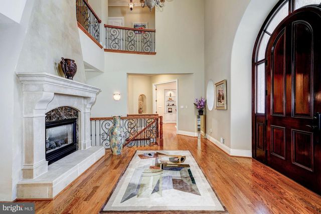 3809 JONES BRIDGE RD, Chevy Chase, MD 20815