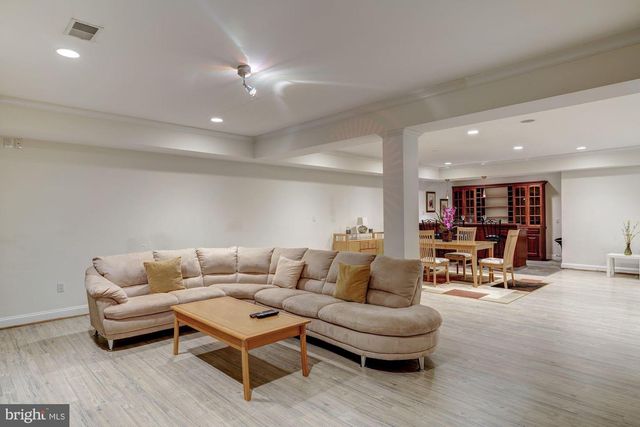 3809 JONES BRIDGE RD, Chevy Chase, MD 20815