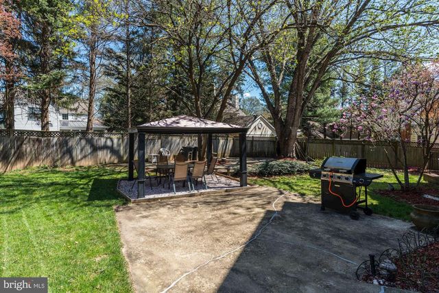 3809 JONES BRIDGE RD, Chevy Chase, MD 20815