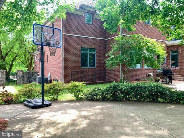 3809 JONES BRIDGE RD, Chevy Chase, MD 20815