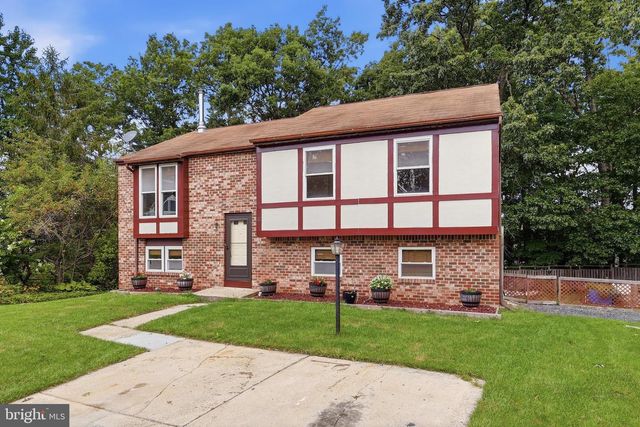 12 BEEFWOOD CT, Essex, MD 21221
