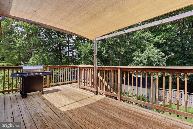 12 BEEFWOOD CT, Essex, MD 21221
