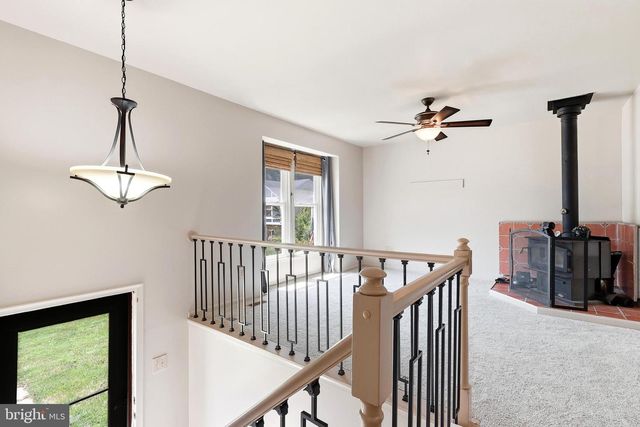 12 BEEFWOOD CT, Essex, MD 21221