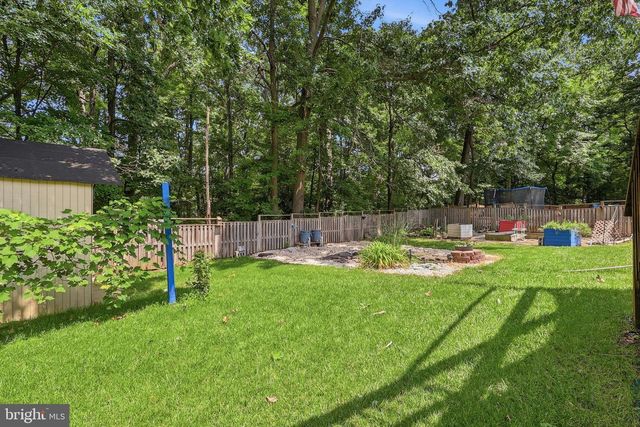 12 BEEFWOOD CT, Essex, MD 21221