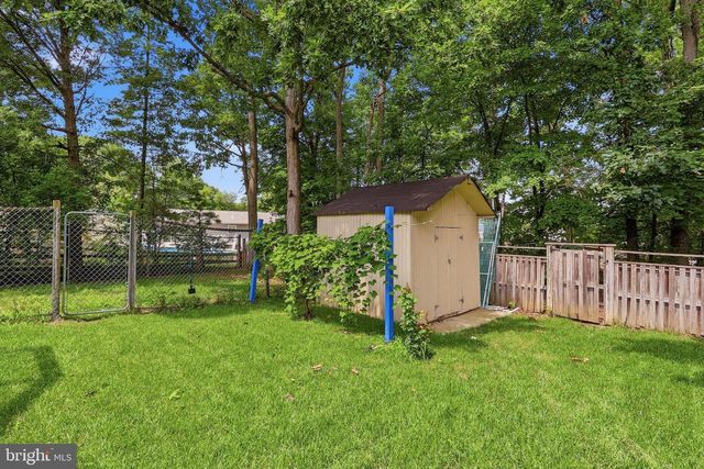12 BEEFWOOD CT, Essex, MD 21221