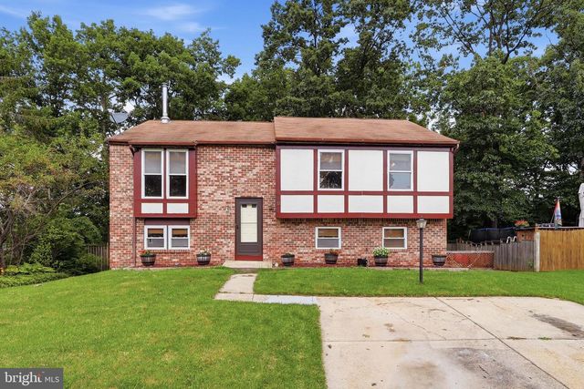 12 BEEFWOOD CT, Essex, MD 21221