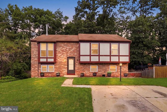 12 BEEFWOOD CT, Essex, MD 21221
