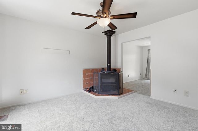 12 BEEFWOOD CT, Essex, MD 21221