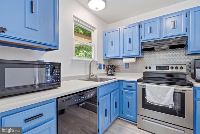 12 BEEFWOOD CT, Essex, MD 21221
