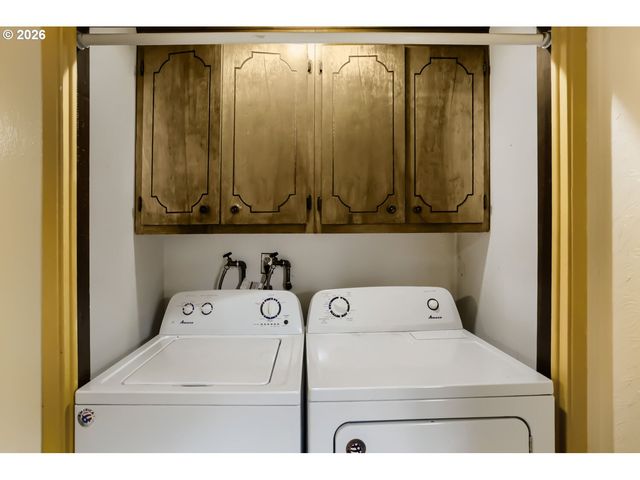 618 DIVISION St, Oregon City, OR 97045