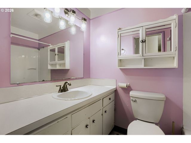 618 DIVISION St, Oregon City, OR 97045
