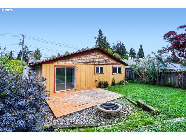 618 DIVISION St, Oregon City, OR 97045
