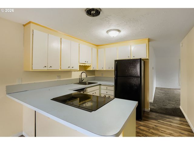 618 DIVISION St, Oregon City, OR 97045