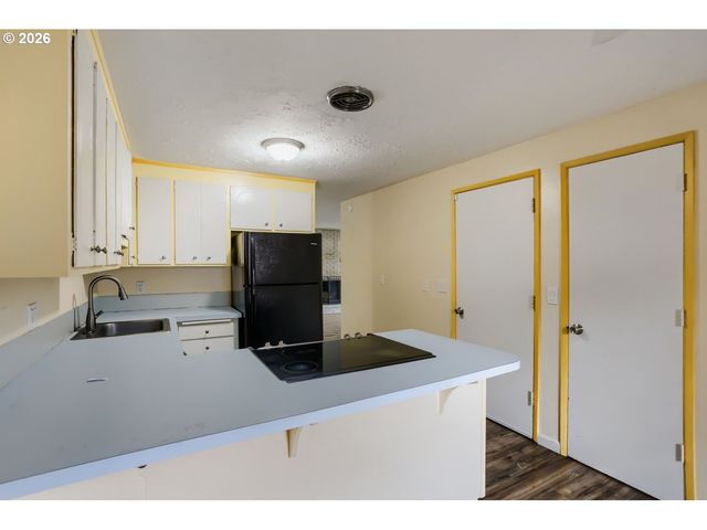 618 DIVISION St, Oregon City, OR 97045