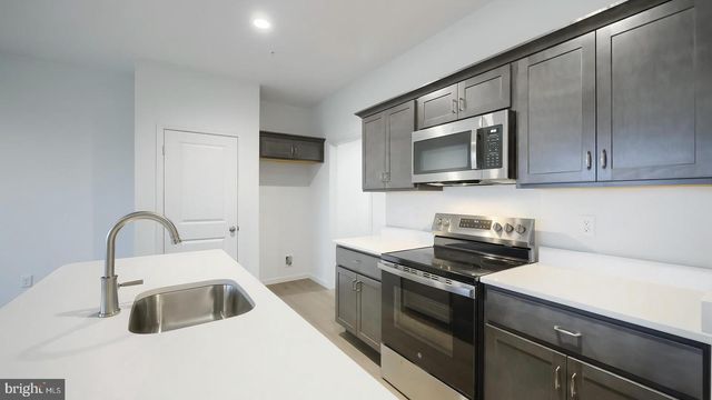 70 N CONIFER DR, Elizabethtown, PA 17022