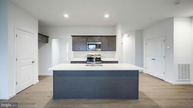 70 N CONIFER DR, Elizabethtown, PA 17022