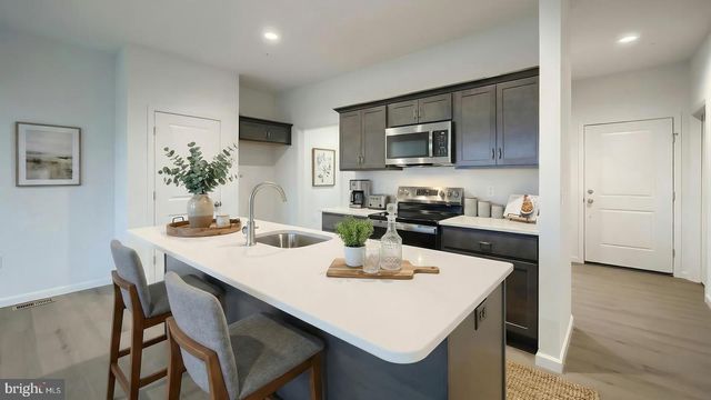 70 N CONIFER DR, Elizabethtown, PA 17022