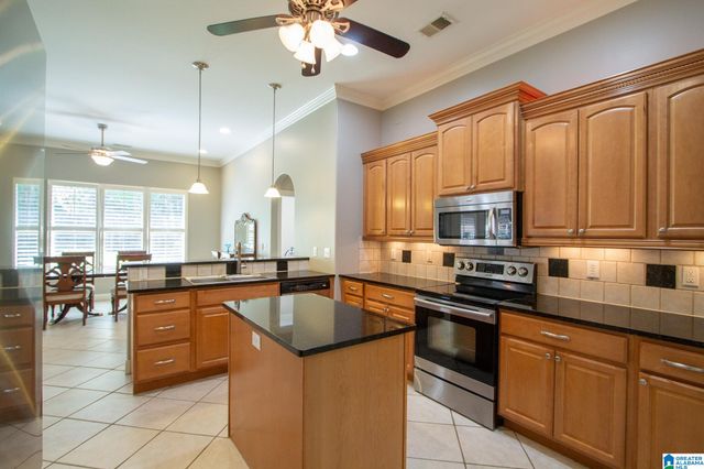 1084 SADDLE CREEK PARKWAY, Birmingham, AL 35242