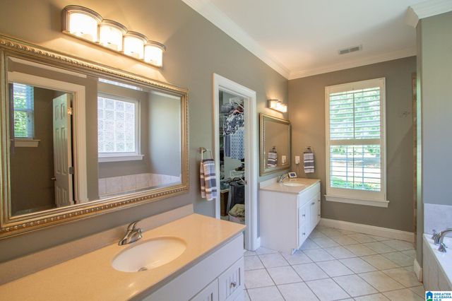 1084 SADDLE CREEK PARKWAY, Birmingham, AL 35242