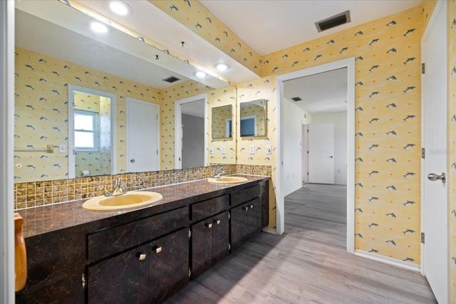 3568 ROSLYN ROAD, Venice, FL 34293