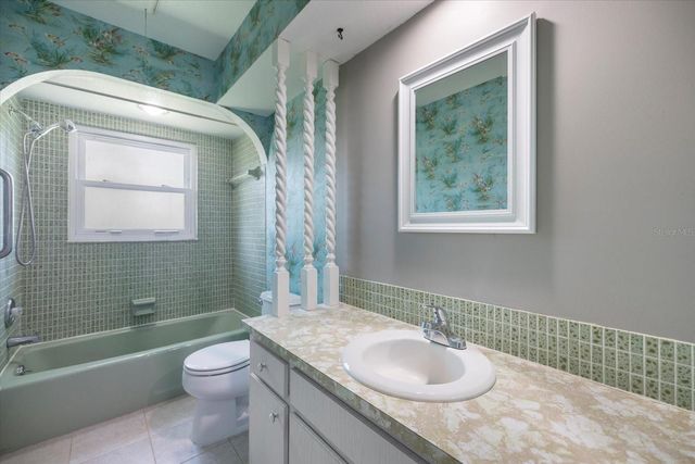 3568 ROSLYN ROAD, Venice, FL 34293