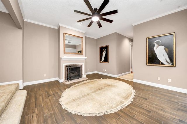 45 Bayou Pointe Drive, Houston, TX 77063