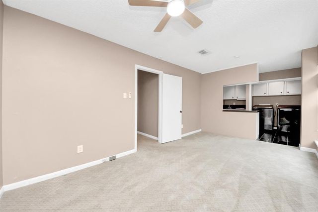 45 Bayou Pointe Drive, Houston, TX 77063