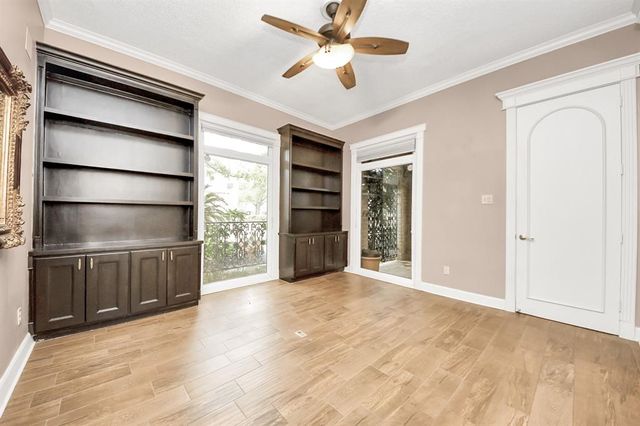 45 Bayou Pointe Drive, Houston, TX 77063