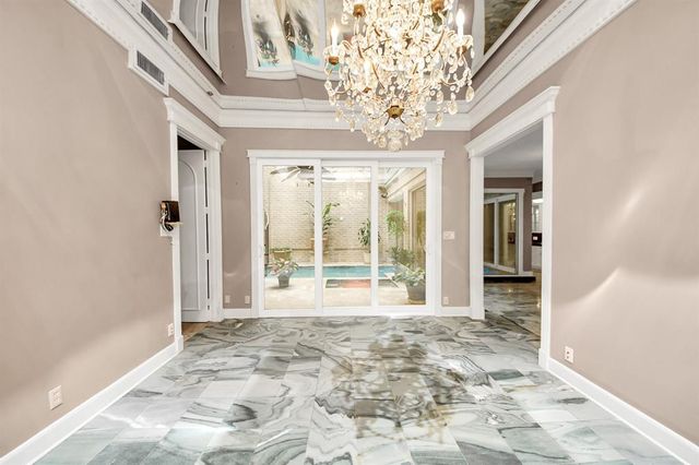 45 Bayou Pointe Drive, Houston, TX 77063