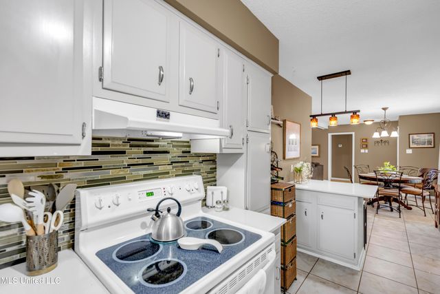 109 Palm Avenue, Pass Christian, MS 39571