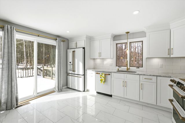 10 Olde Road, Merrimack, NH 03054