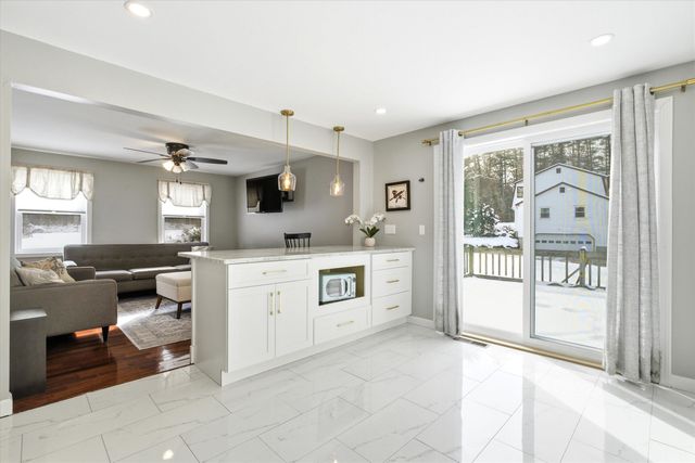 10 Olde Road, Merrimack, NH 03054