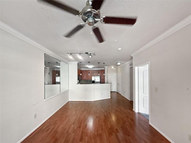 1711 Old Spanish Trail 240, Houston, TX 77054