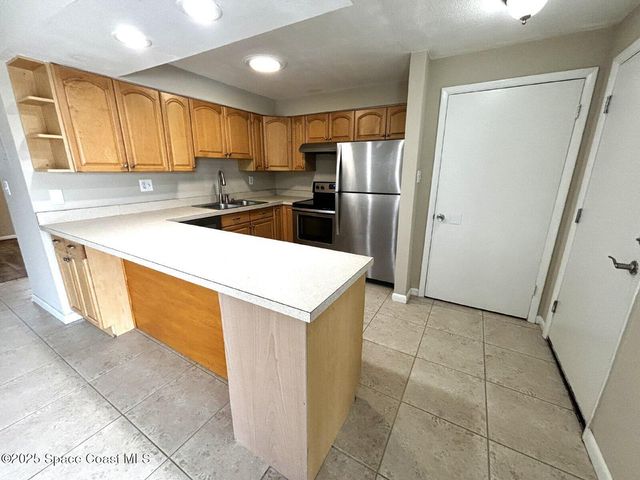 199 Wakulla Lane 33, Cocoa Beach, FL 32931