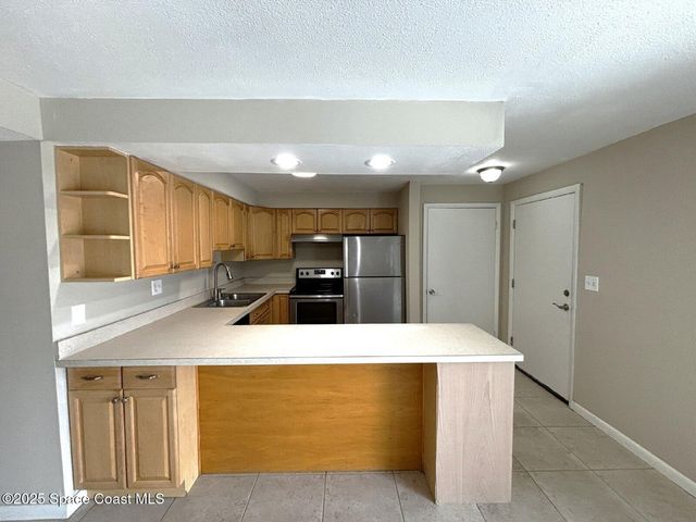 199 Wakulla Lane 33, Cocoa Beach, FL 32931