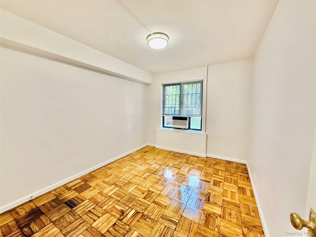 1562 Unionport Road MD, Bronx, NY 10462 — photo 5