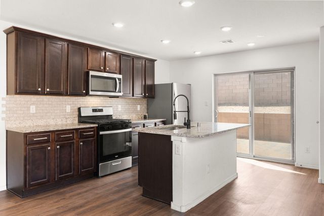 480 Chafey Drive SW, Los Lunas, NM 87031