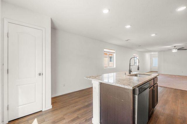 480 Chafey Drive SW, Los Lunas, NM 87031