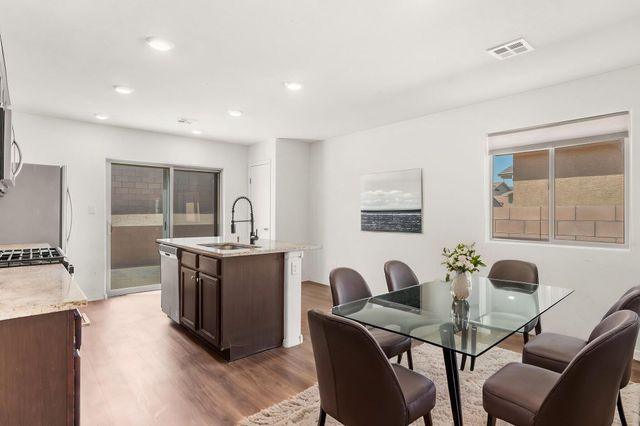 480 Chafey Drive SW, Los Lunas, NM 87031