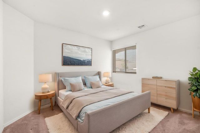 480 Chafey Drive SW, Los Lunas, NM 87031