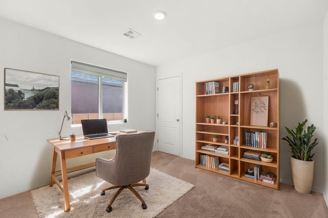 480 Chafey Drive SW, Los Lunas, NM 87031