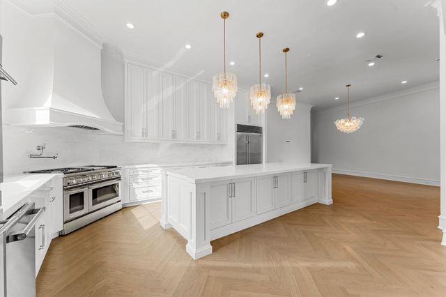 3515 St Tropez Way, Houston, TX 77082