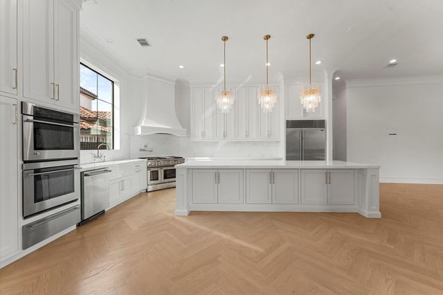 3515 St Tropez Way, Houston, TX 77082