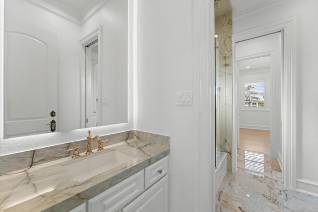 3515 St Tropez Way, Houston, TX 77082