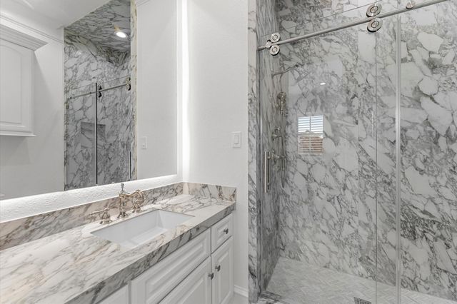 3515 St Tropez Way, Houston, TX 77082