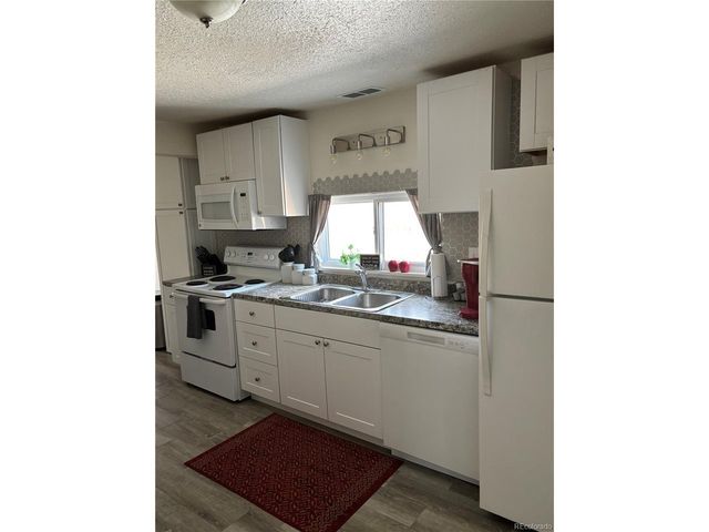 3154 W Longfellow Pl, Denver, CO 80221