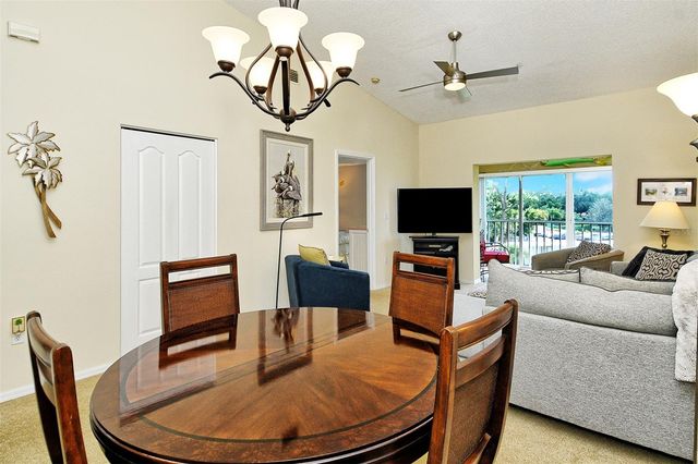 9610 CLUB SOUTH CIRCLE 4302, Sarasota, FL 34238