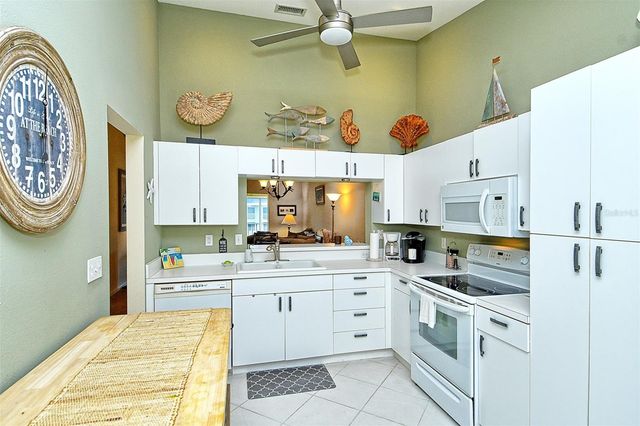 9610 CLUB SOUTH CIRCLE 4302, Sarasota, FL 34238
