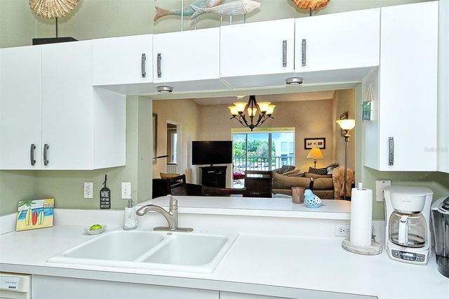 9610 CLUB SOUTH CIRCLE 4302, Sarasota, FL 34238